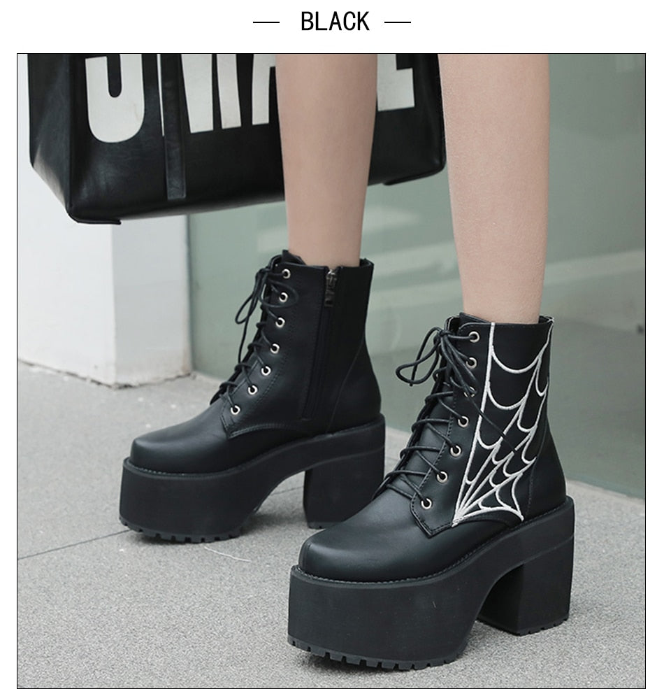 Arachnid Trap Boots