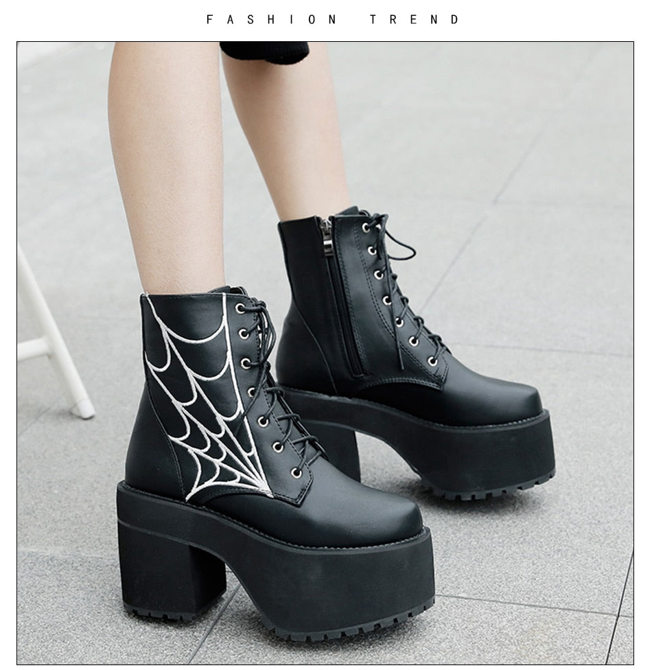 Arachnid Trap Boots